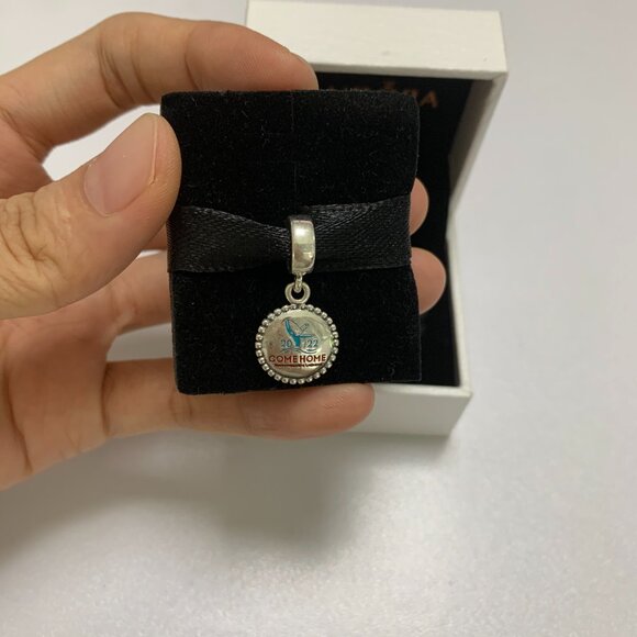 Disney Parks 2022 Halloween Minnie Mouse Boo Ghost Pandora Charm NIB - Picture 1 of 4